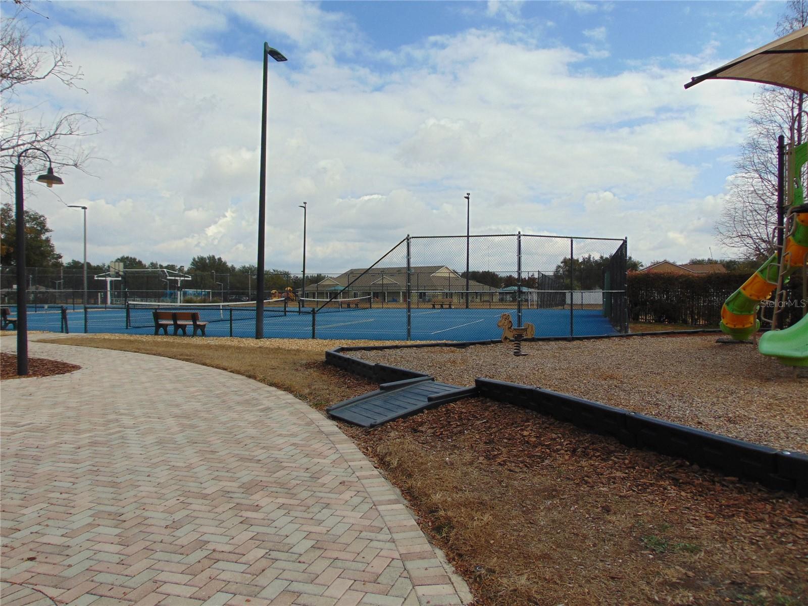 Listing photo id 30 for 11532 Hammocks Glade Drive