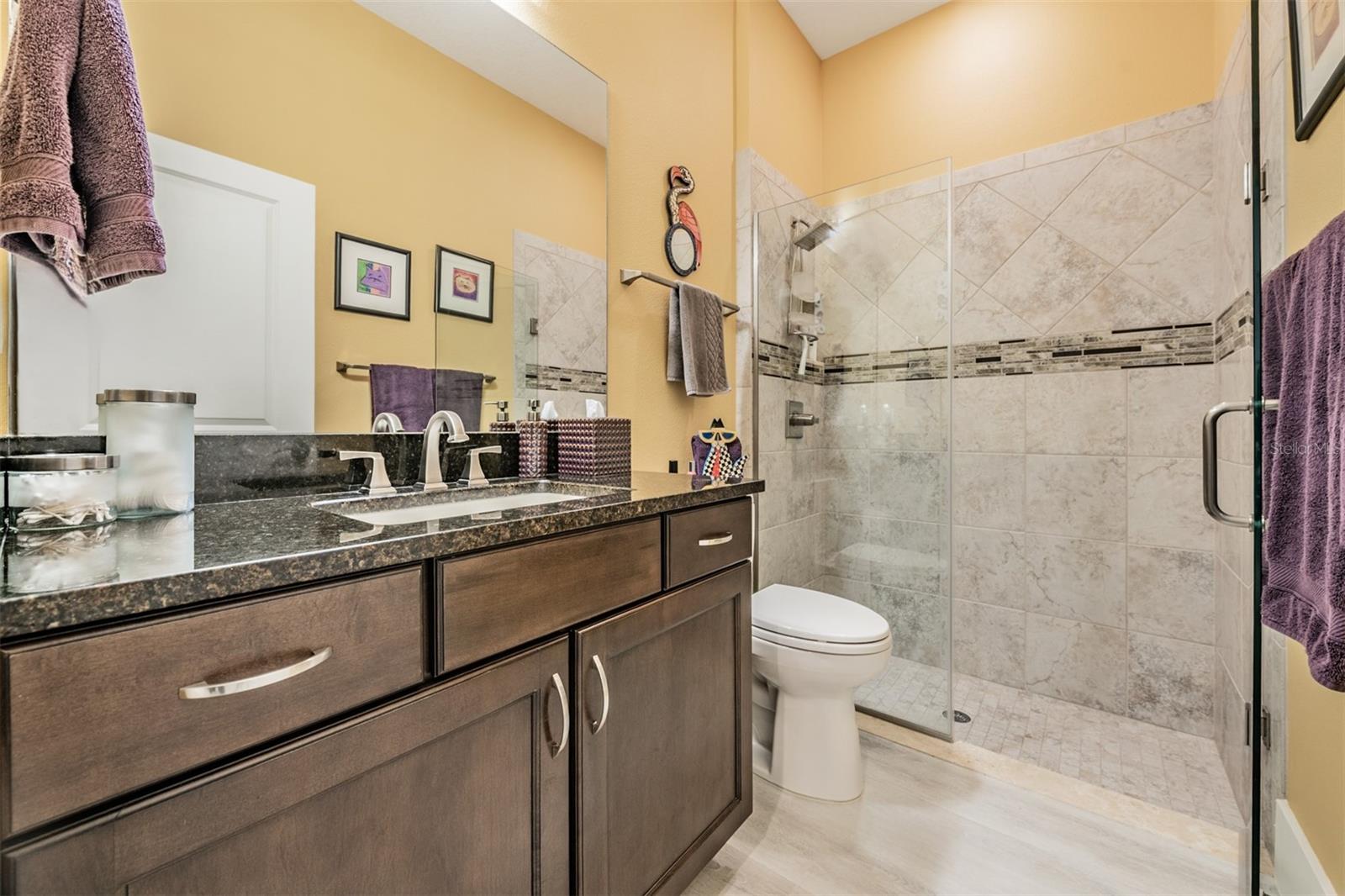 Listing photo id 21 for 3332 Anna George Drive