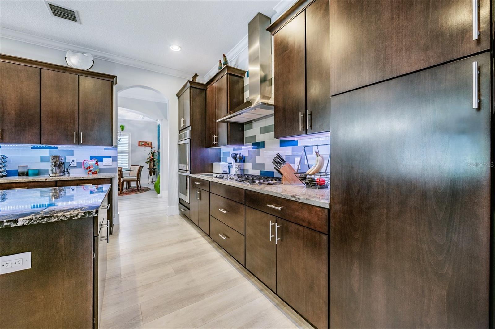 Listing photo id 6 for 3332 Anna George Drive