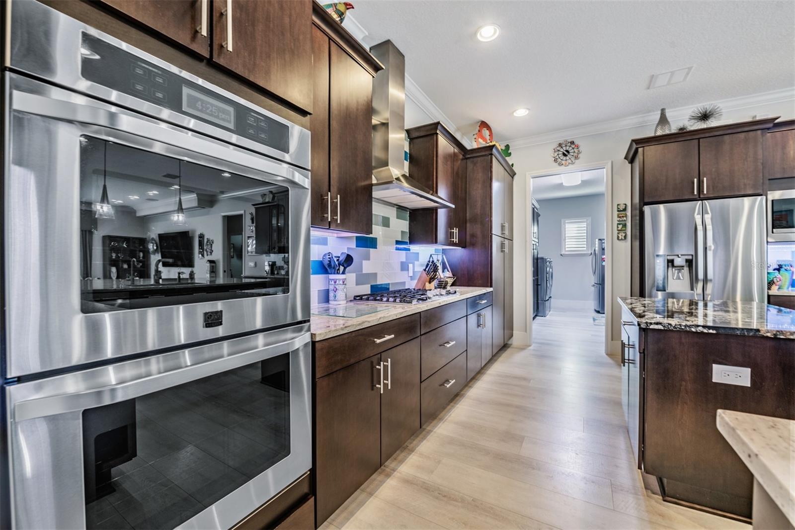 Listing photo id 7 for 3332 Anna George Drive