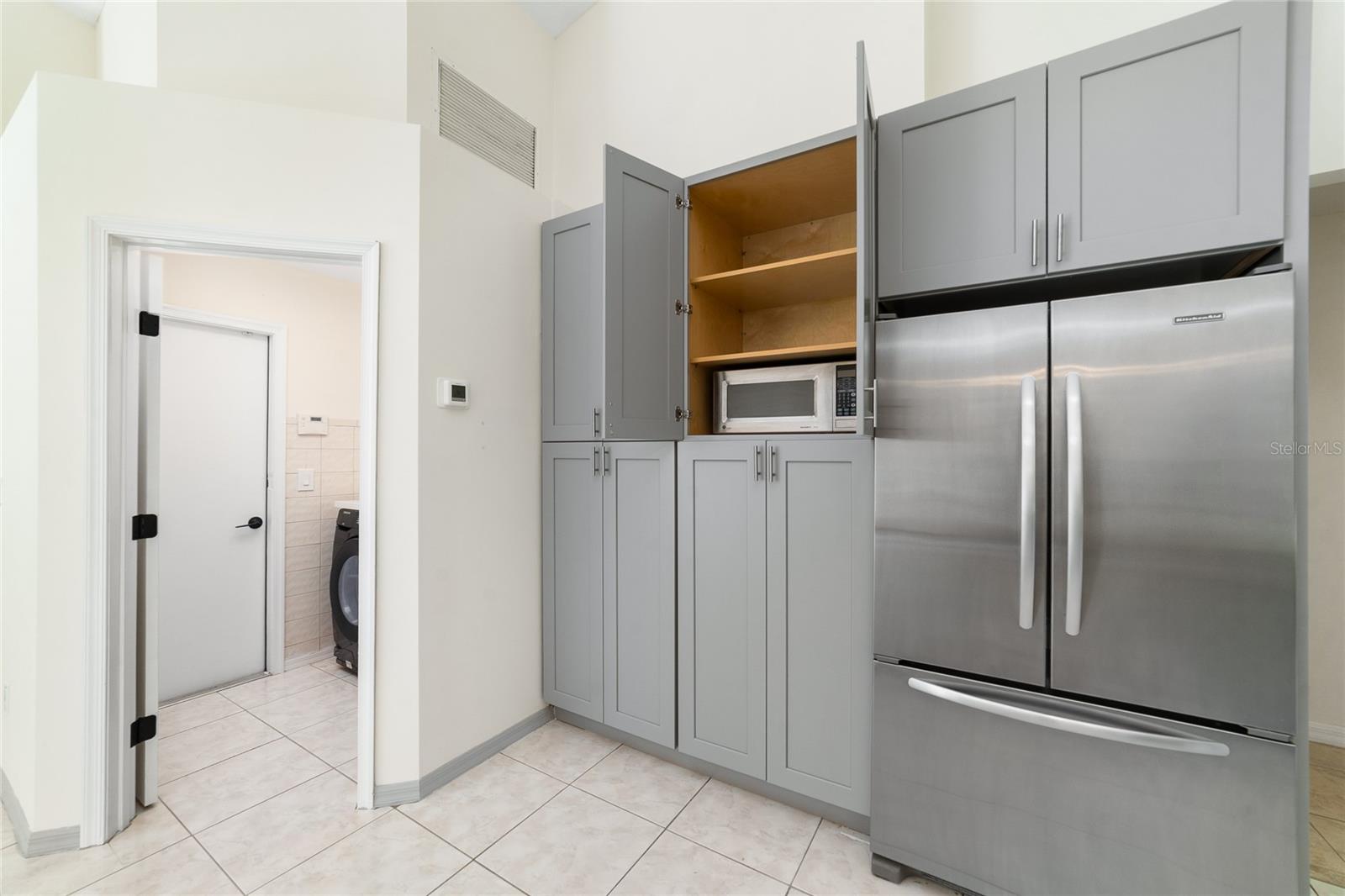 Image 10 of 32 For 1785 Berkshire Boulevard