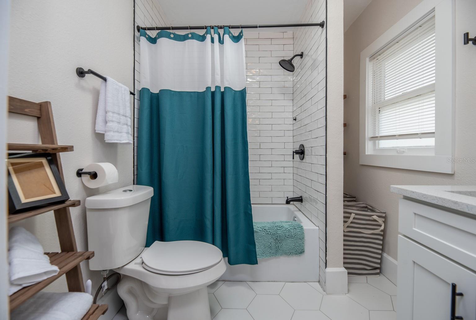 Image 14 of 51 For 945 13th Street N