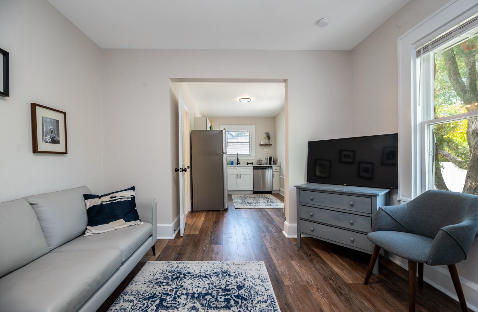 Image 23 of 51 For 945 13th Street N