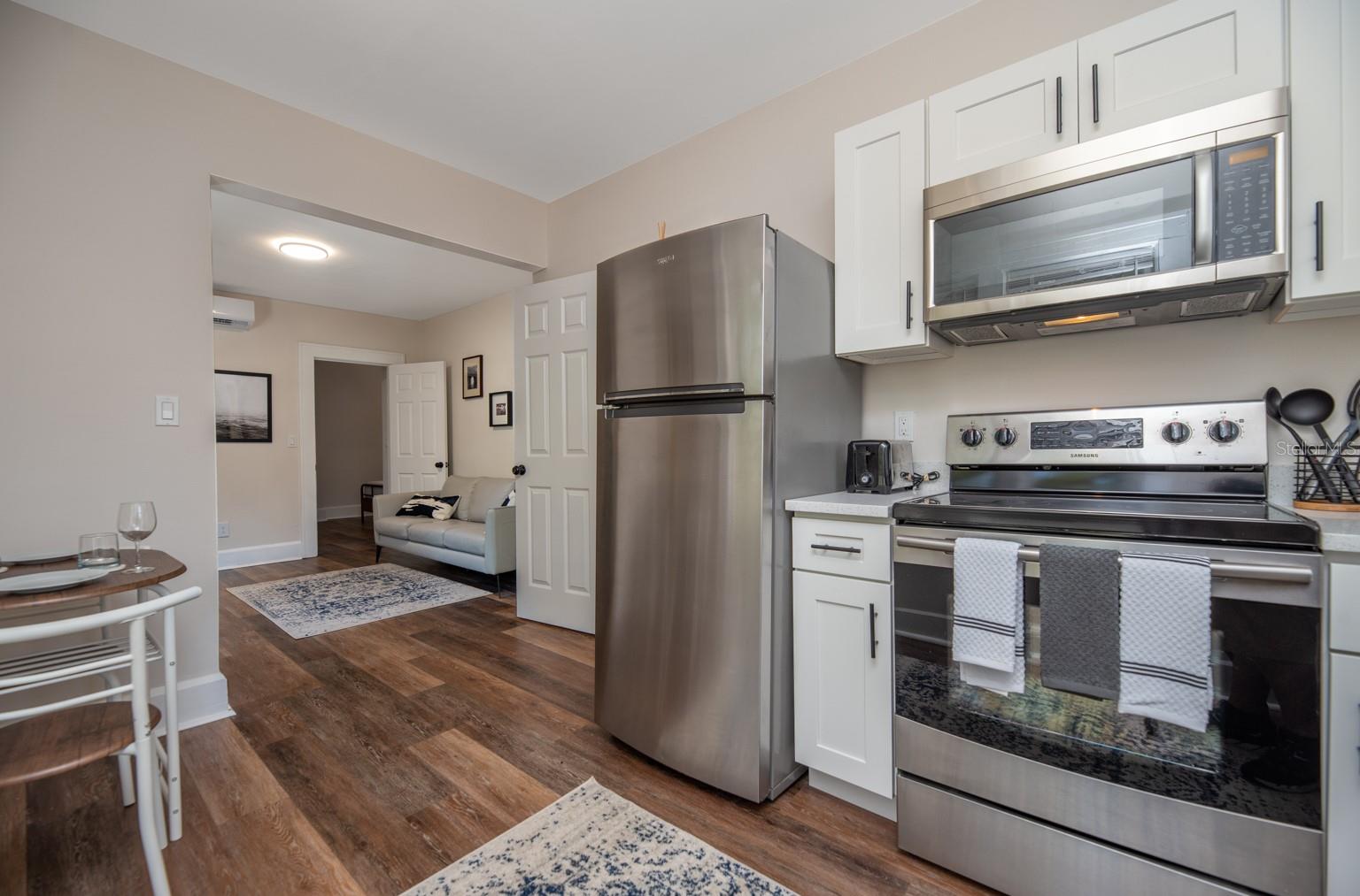 Image 28 of 51 For 945 13th Street N