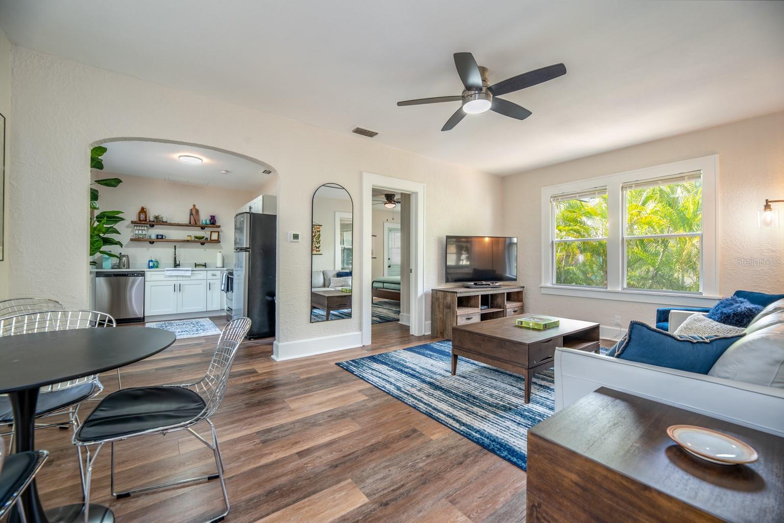 Image 3 of 51 For 945 13th Street N