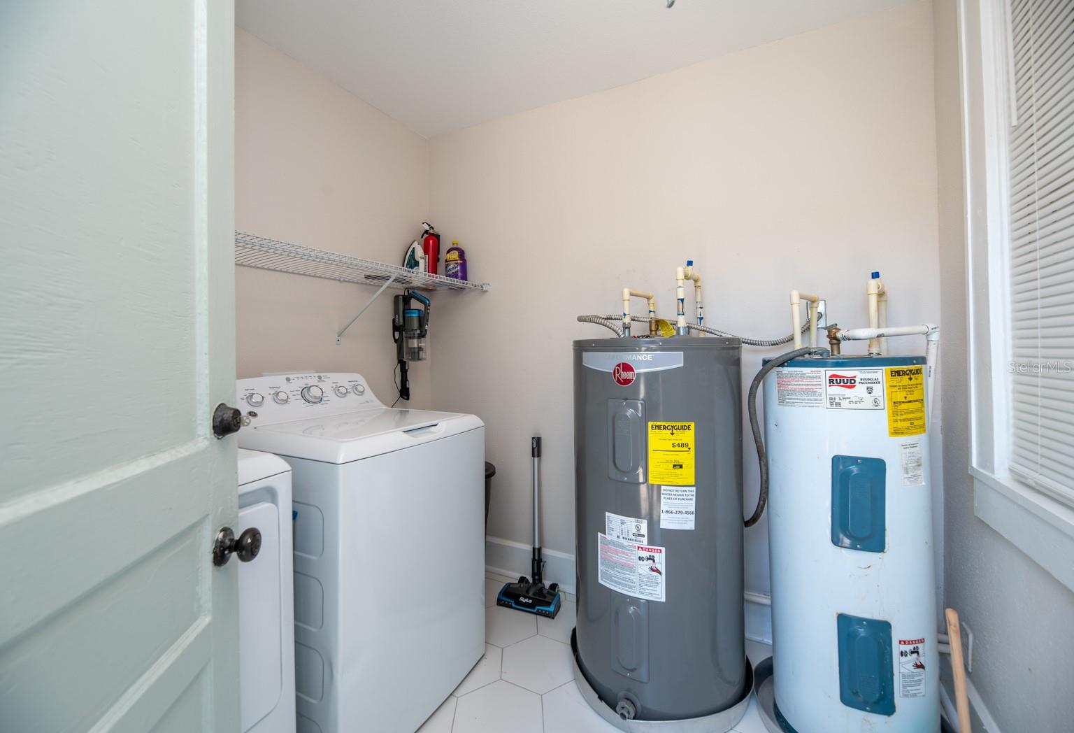 Image 36 of 51 For 945 13th Street N