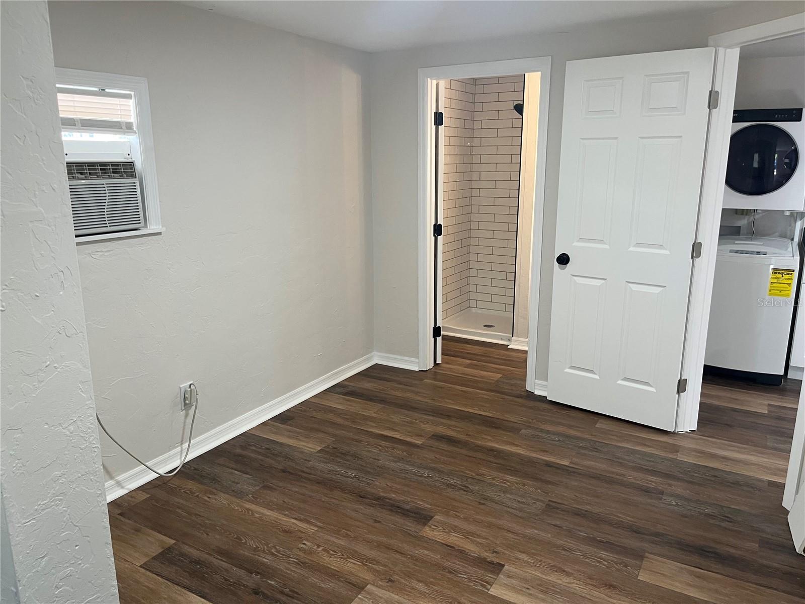 Image 41 of 51 For 945 13th Street N