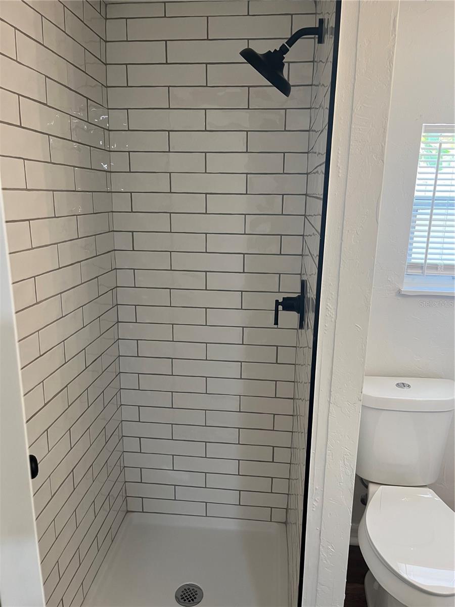 Image 44 of 51 For 945 13th Street N