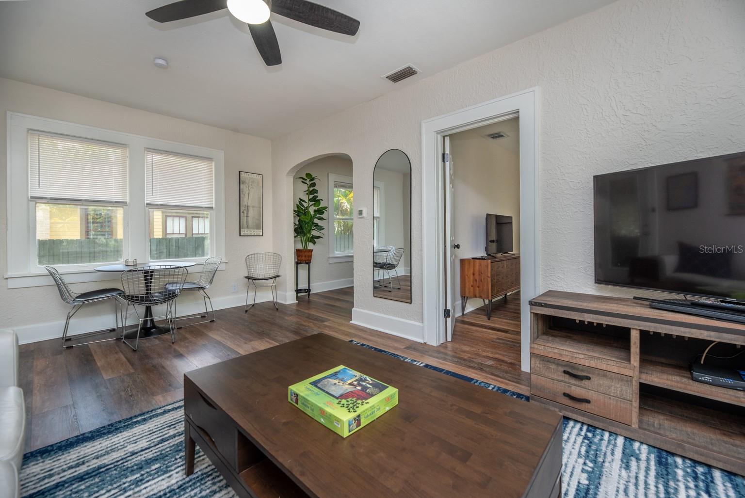 Image 7 of 51 For 945 13th Street N