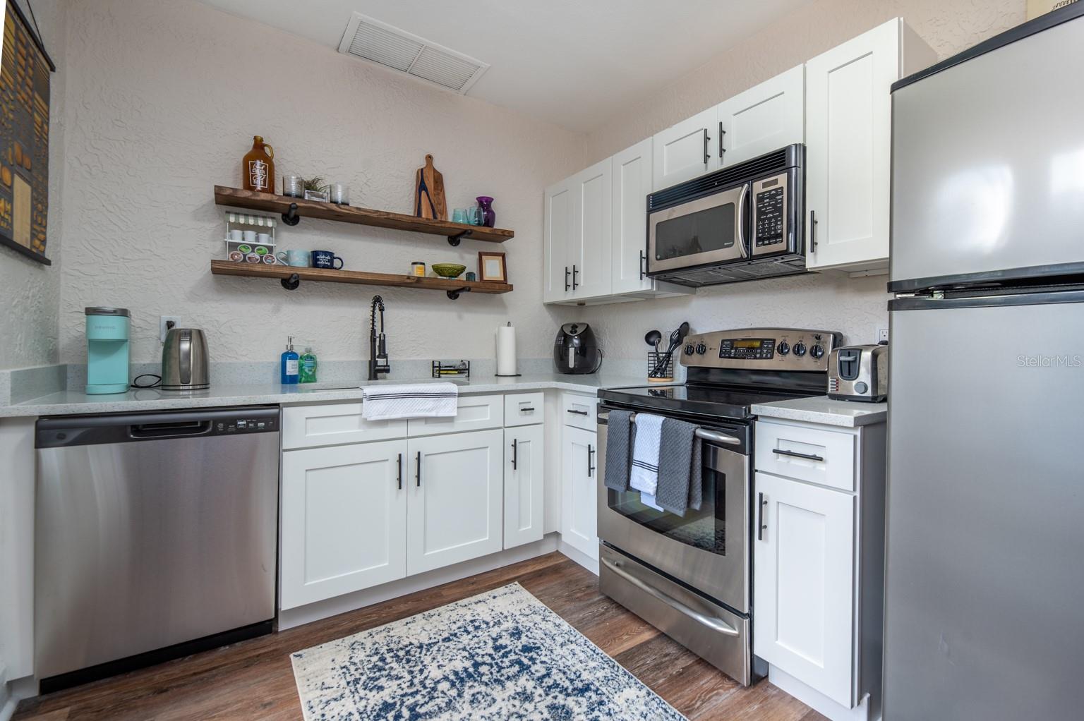 Image 8 of 51 For 945 13th Street N