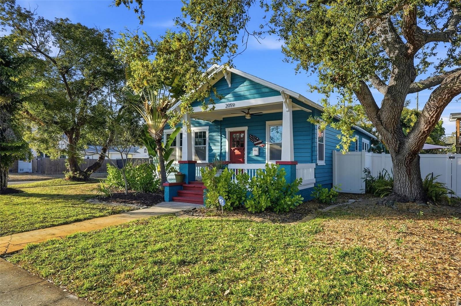 Image 26 of 27 For 2059 Burlington Avenue N