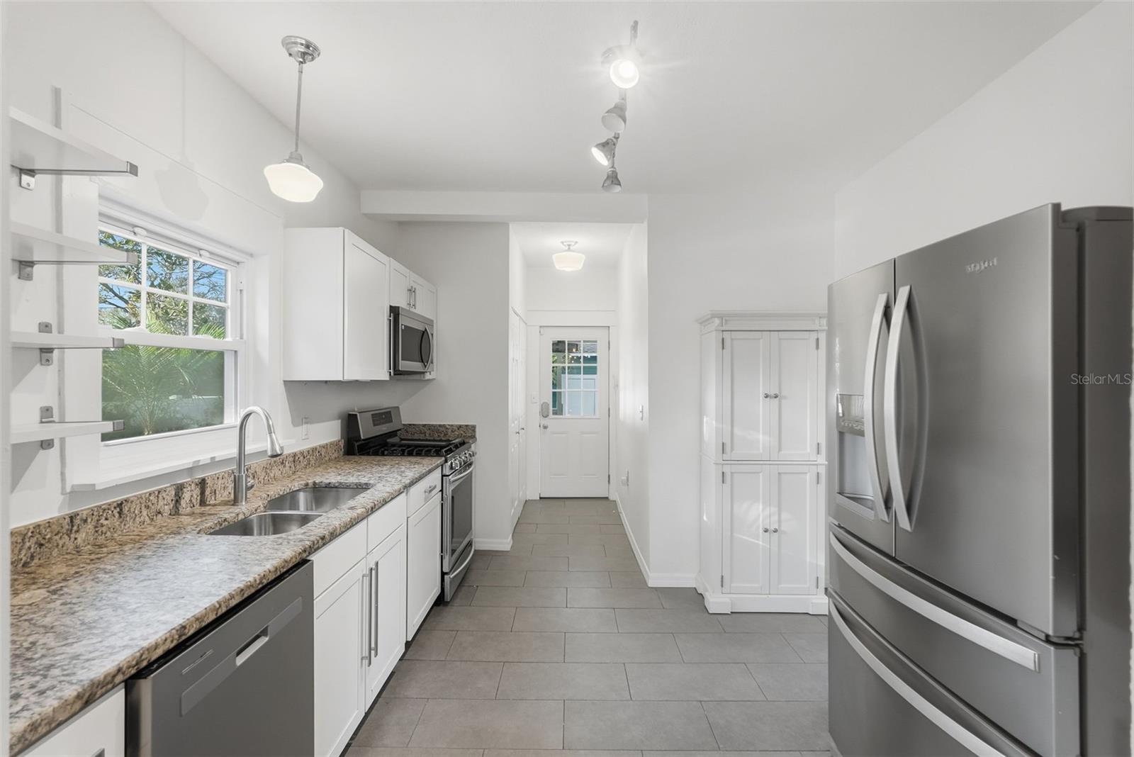 Image 5 of 27 For 2059 Burlington Avenue N