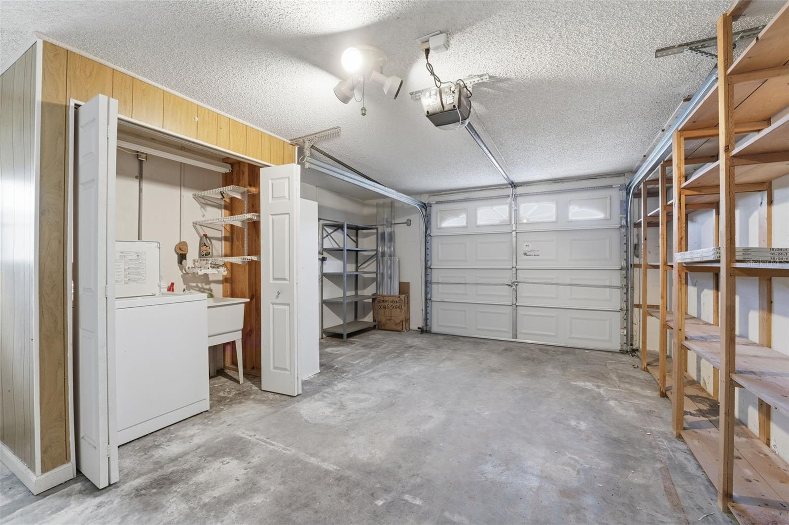 Image 27 of 41 For 15847 Adobe Drive