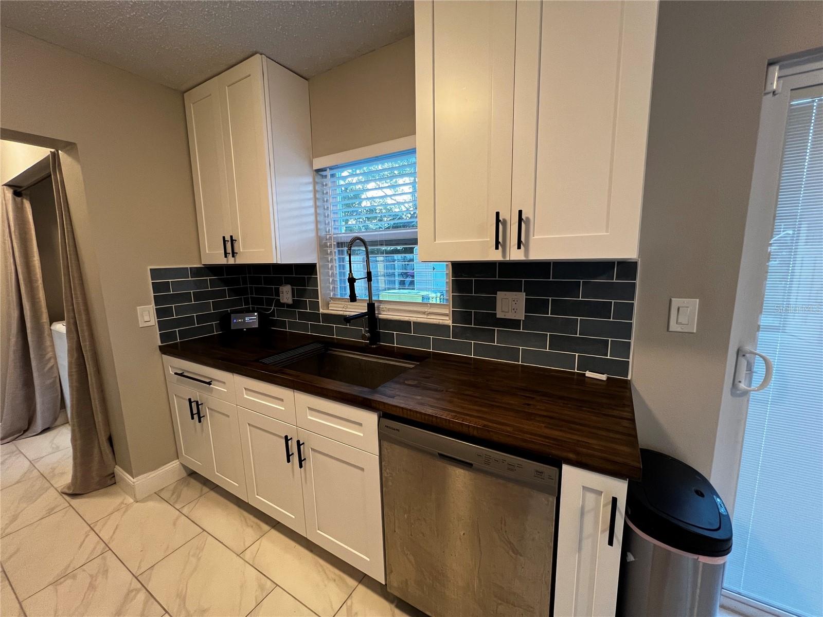 Image 4 of 14 For 2893 Webley Drive