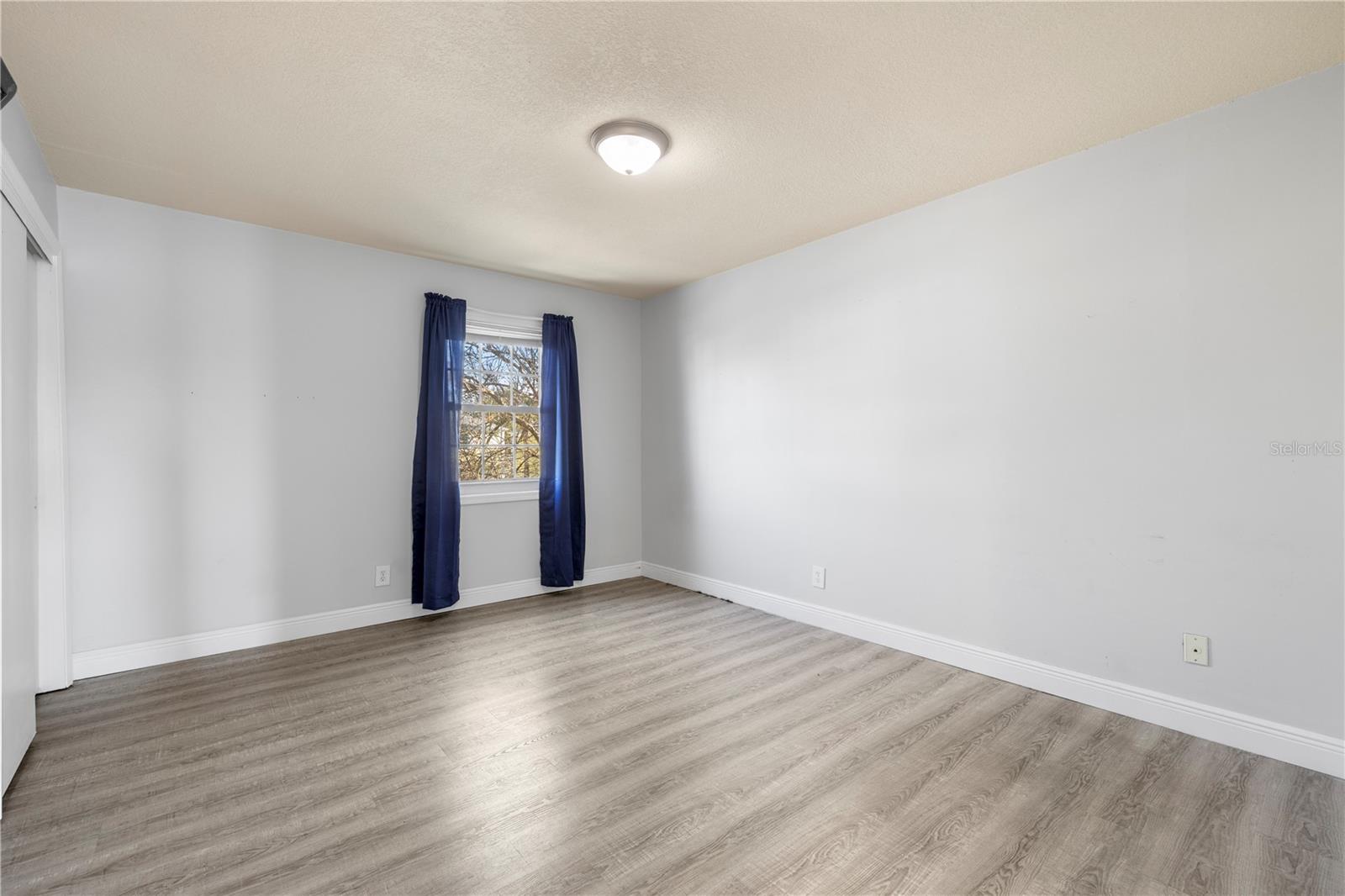 Image 14 of 36 For 125 Pompano Drive Se