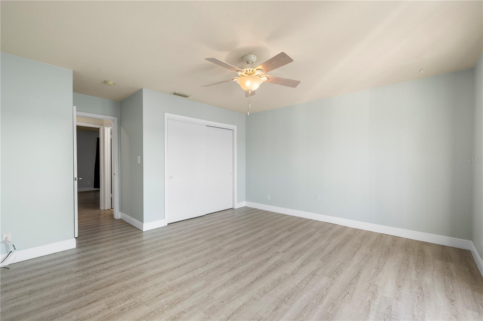 Image 17 of 36 For 125 Pompano Drive Se