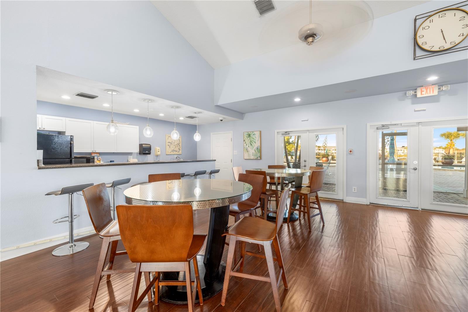 Image 30 of 36 For 125 Pompano Drive Se