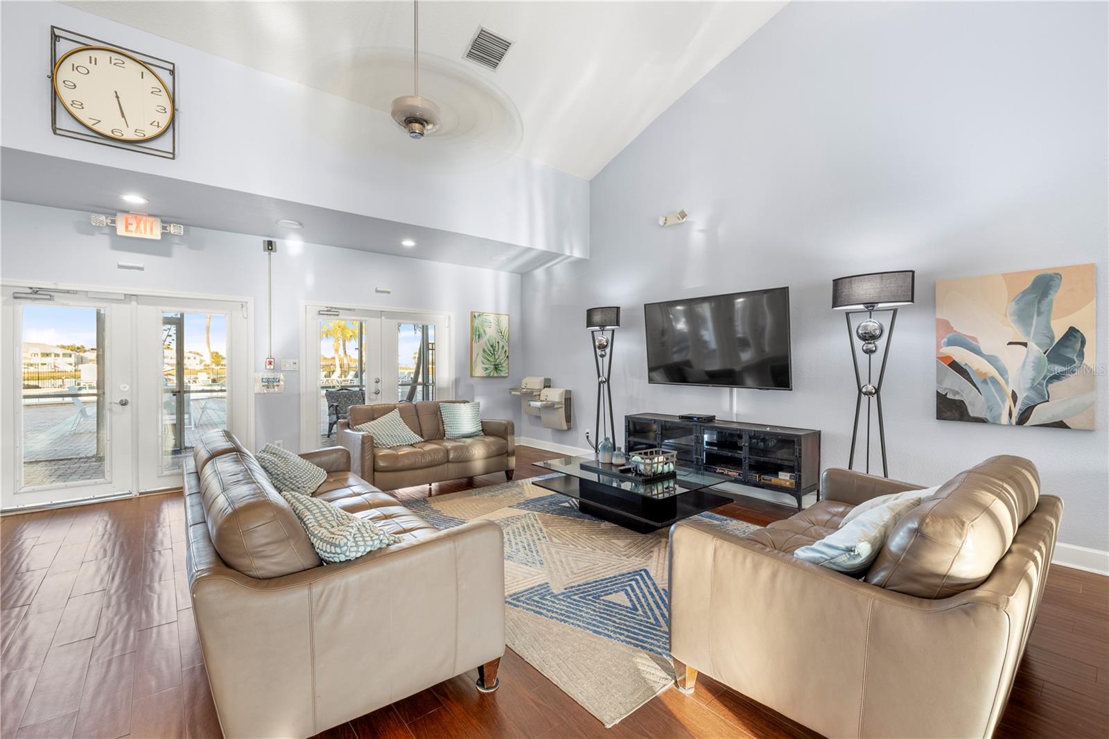 Image 35 of 36 For 125 Pompano Drive Se