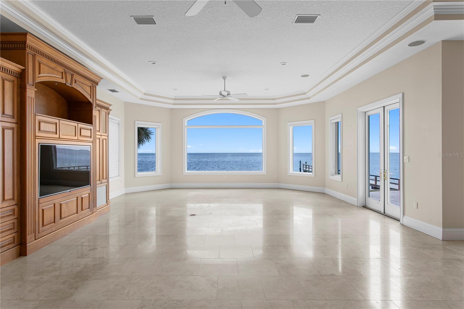 Listing photo id 8 for 1737 Brightwaters Boulevard Ne