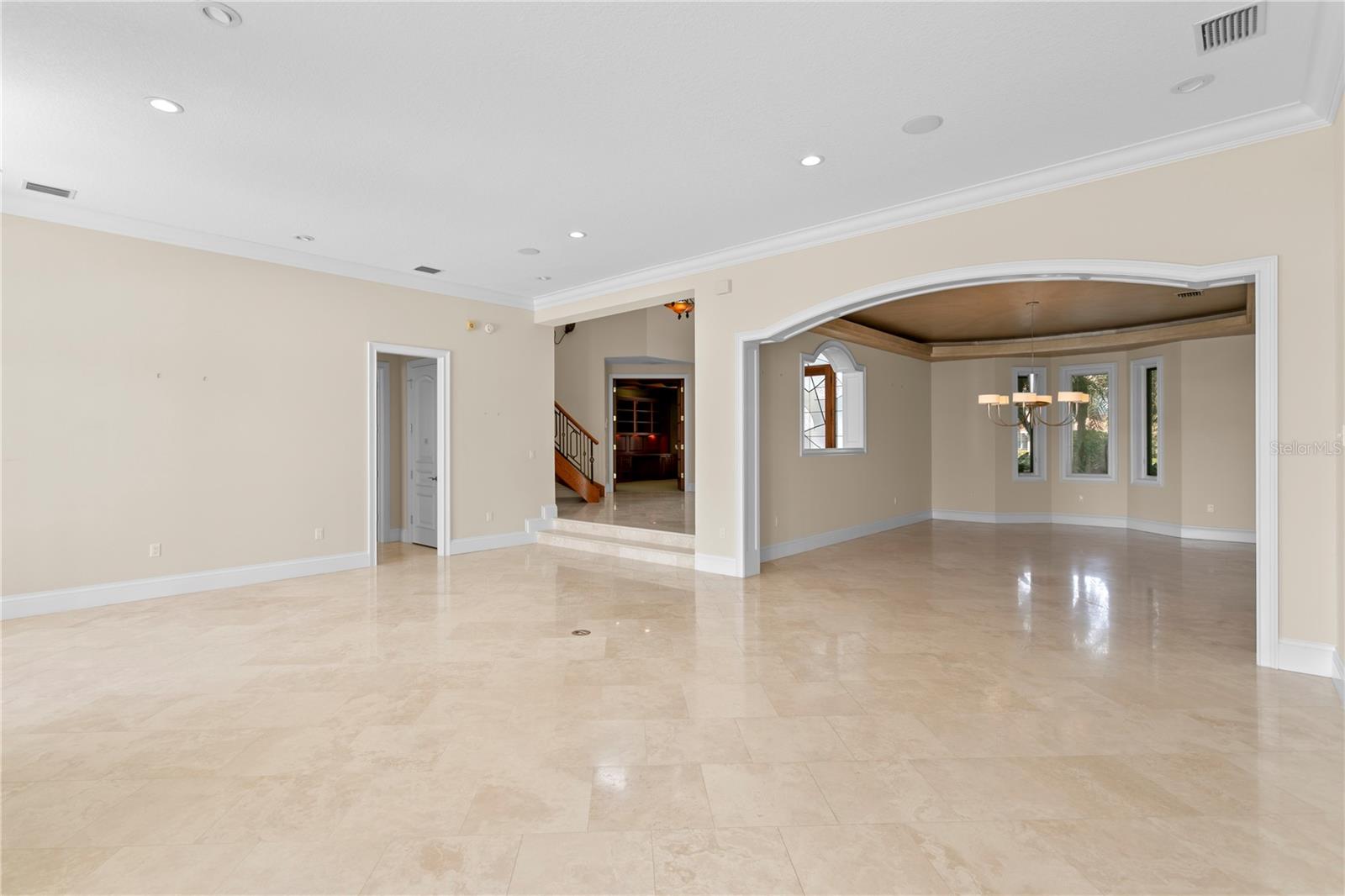 Listing photo id 19 for 1737 Brightwaters Boulevard Ne