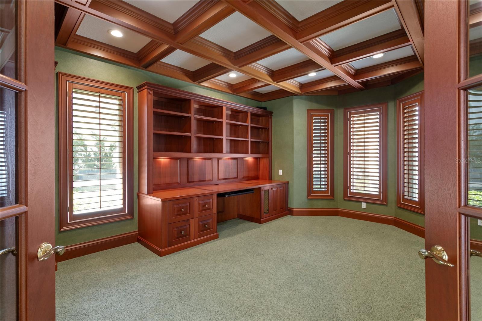 Listing photo id 25 for 1737 Brightwaters Boulevard Ne