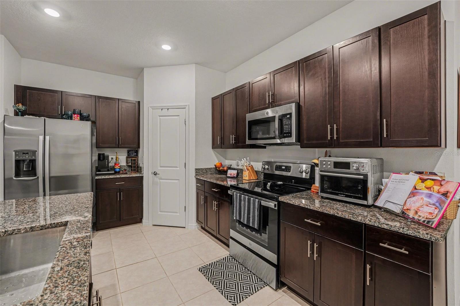 Image 11 of 24 For 1808 Red Loop