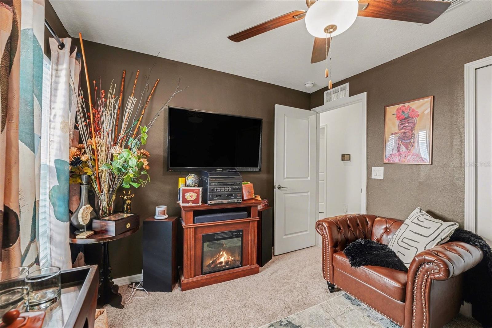 Image 12 of 24 For 1808 Red Loop