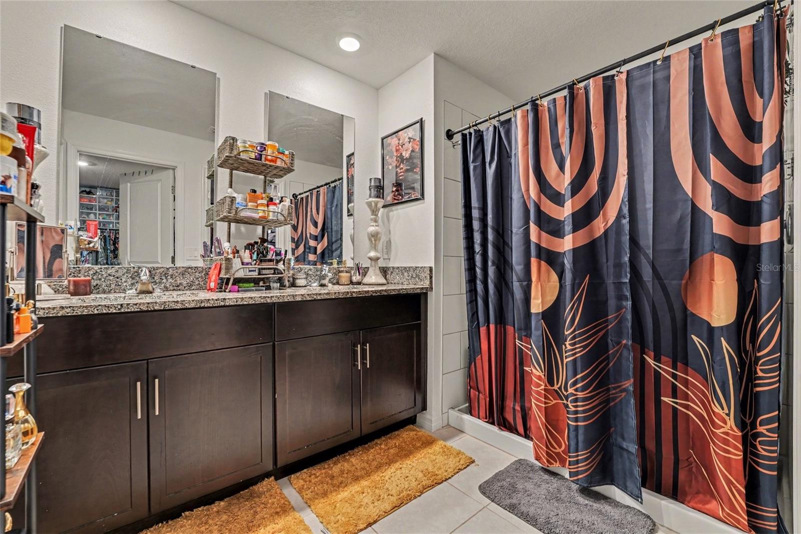 Image 17 of 24 For 1808 Red Loop