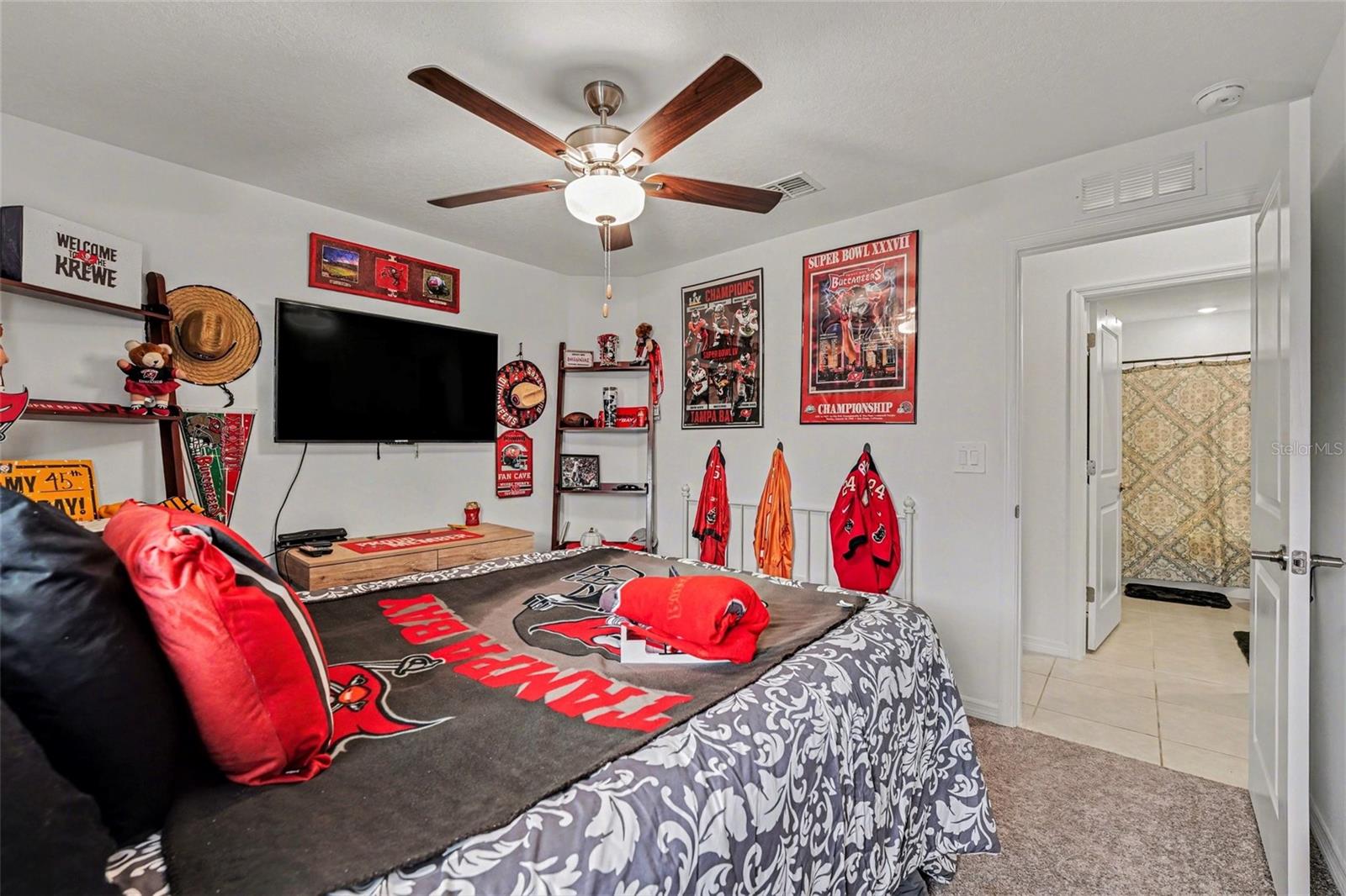 Image 19 of 24 For 1808 Red Loop