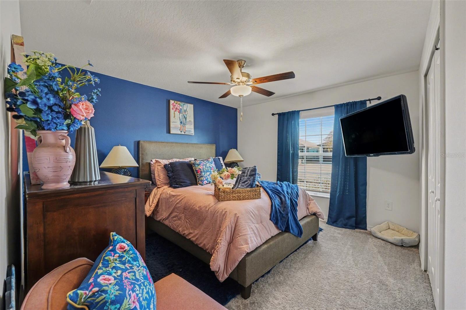 Image 21 of 24 For 1808 Red Loop