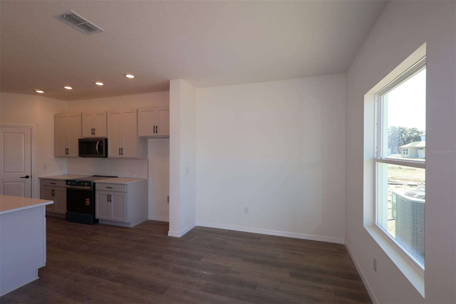 Image 10 of 20 For 622 Kingswood Court