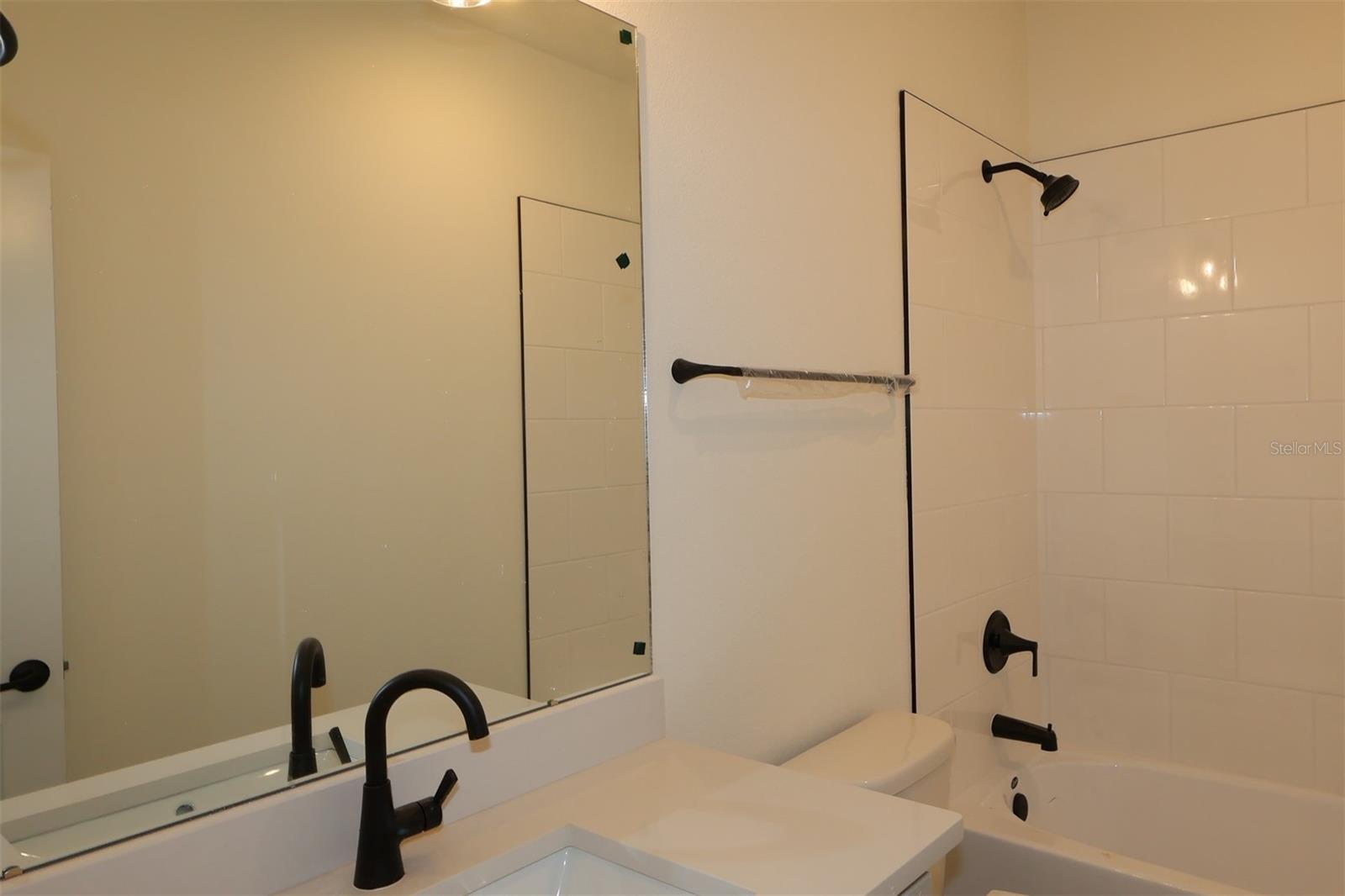 Image 14 of 20 For 622 Kingswood Court