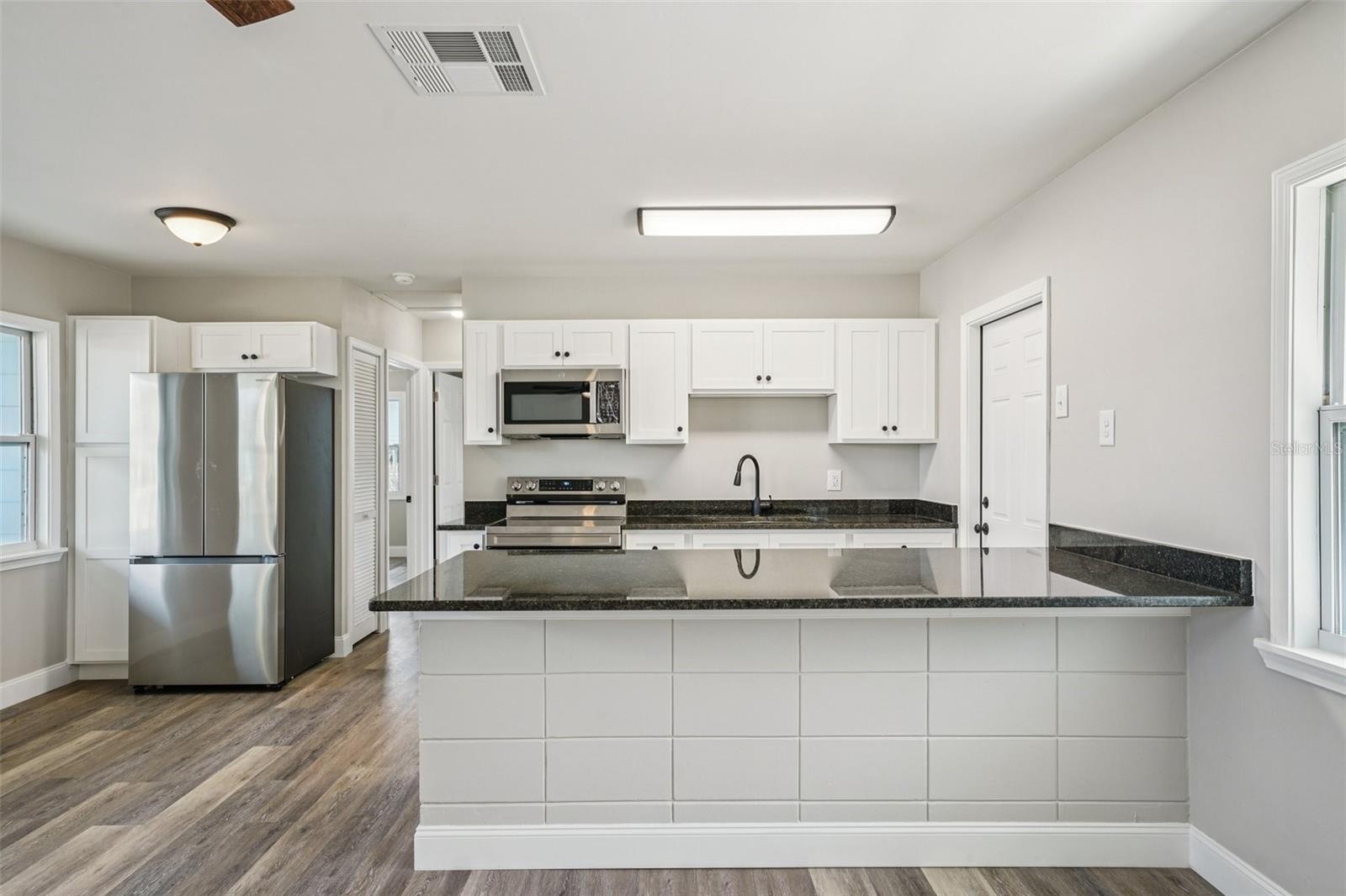 Image 12 of 46 For 5428 Burlington Avenue N