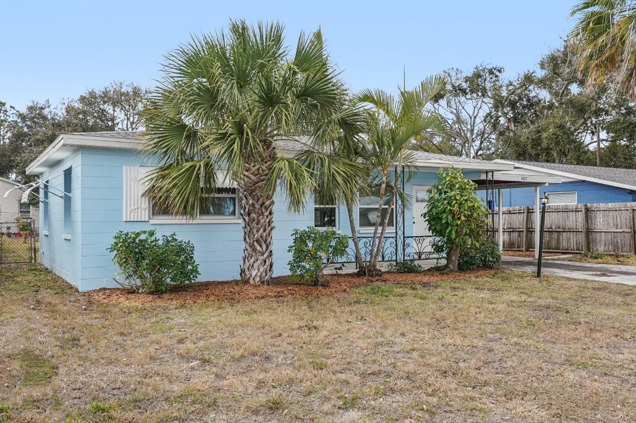 Image 3 of 46 For 5428 Burlington Avenue N