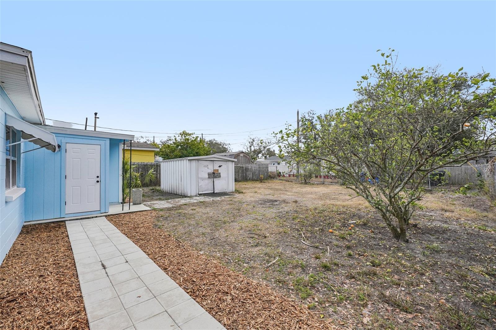 Image 30 of 46 For 5428 Burlington Avenue N