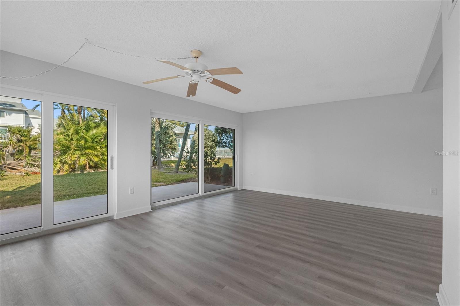 Image 11 of 43 For 1451 Gulf Boulevard 101