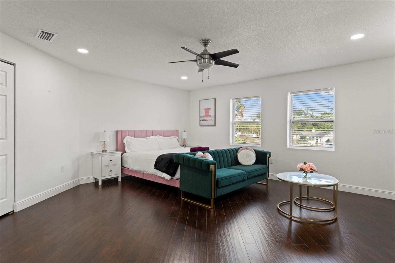 Image 17 of 29 For 7911 Packwood Avenue