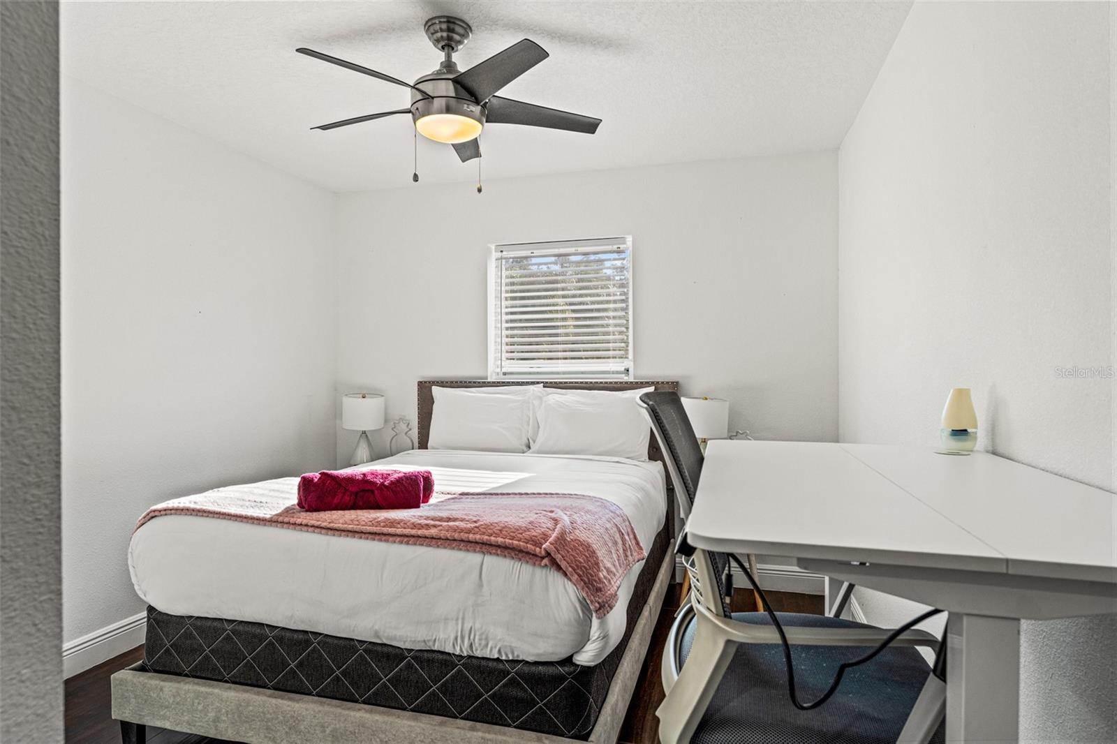 Image 22 of 29 For 7911 Packwood Avenue