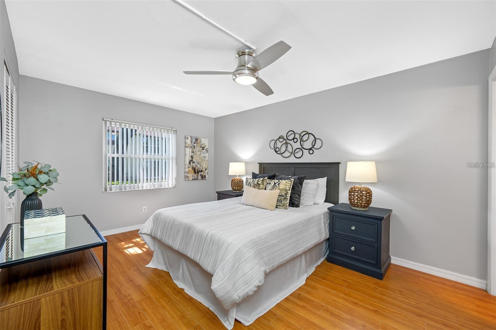 Image 14 of 19 For 1100 Bay Drive 82