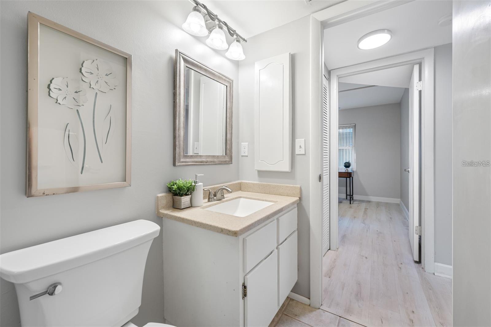 Image 16 of 19 For 1100 Bay Drive 82