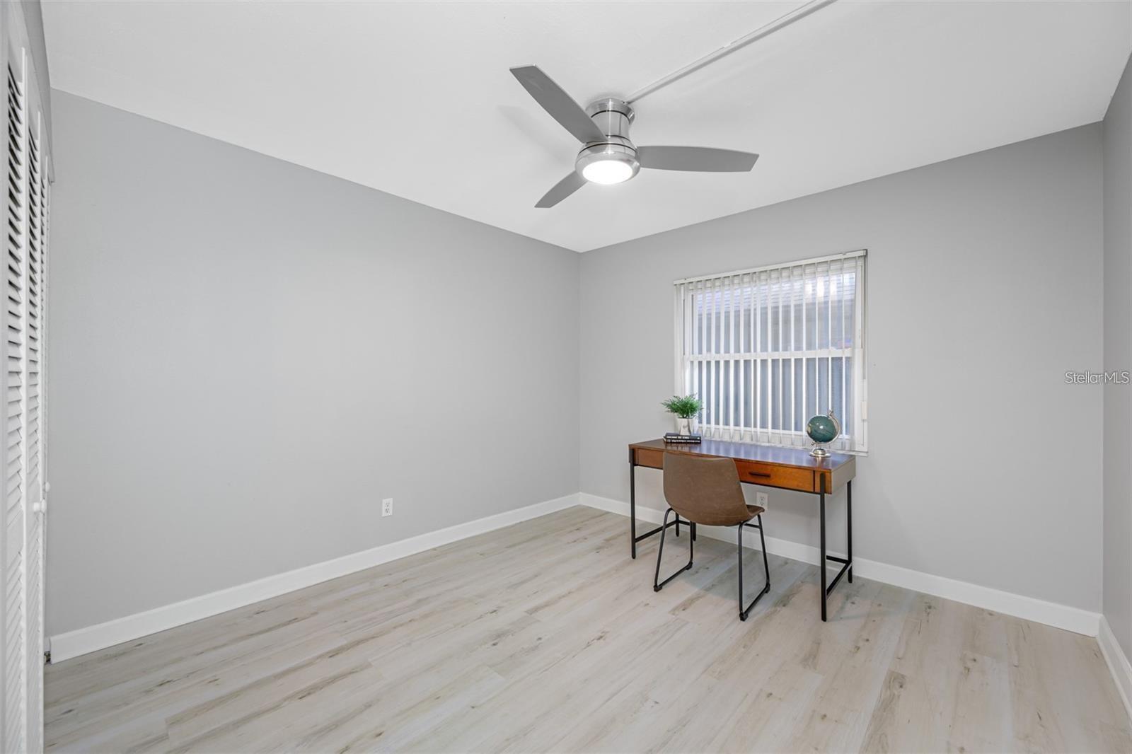 Image 17 of 19 For 1100 Bay Drive 82