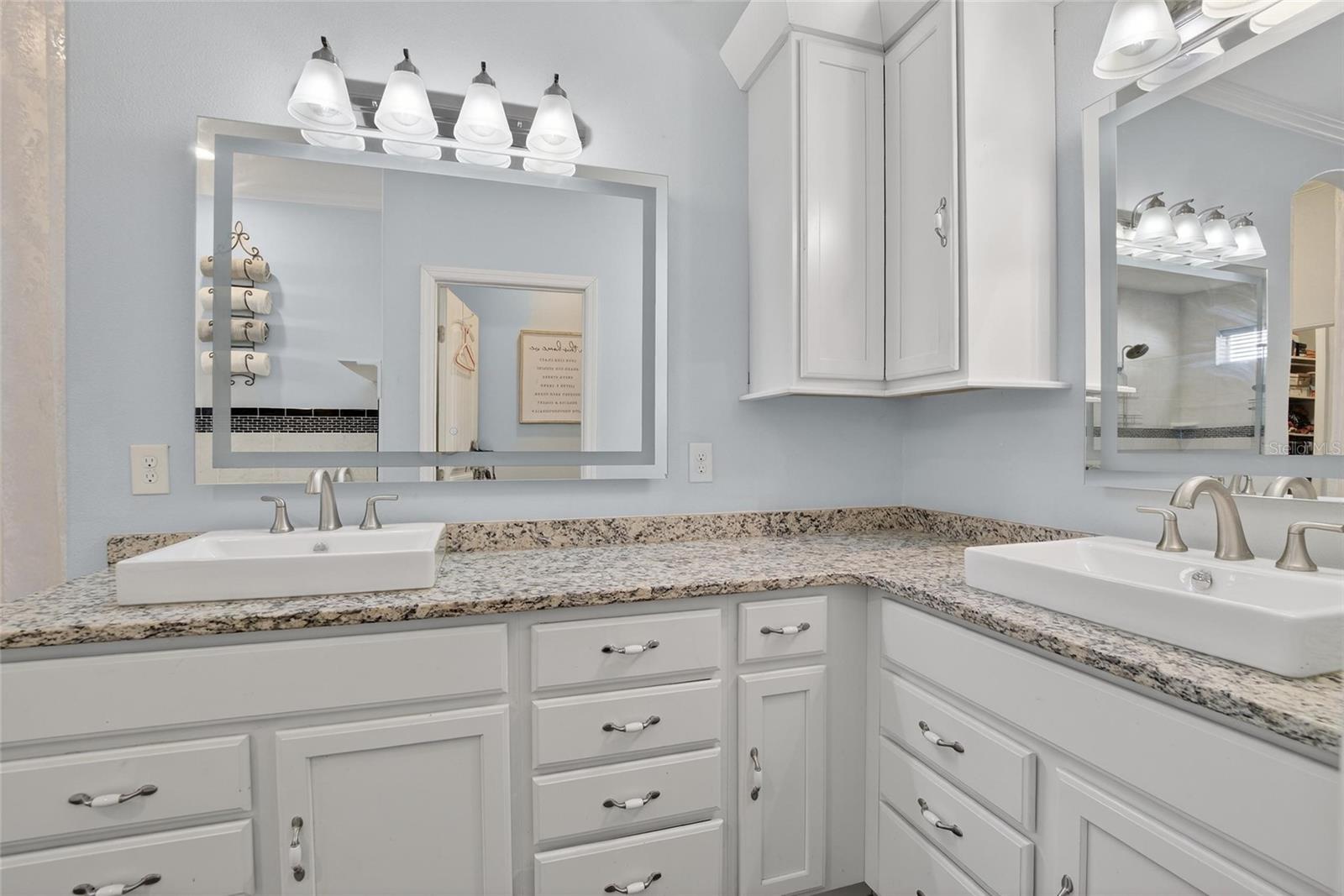 Image 10 of 30 For 730 Pinner Court