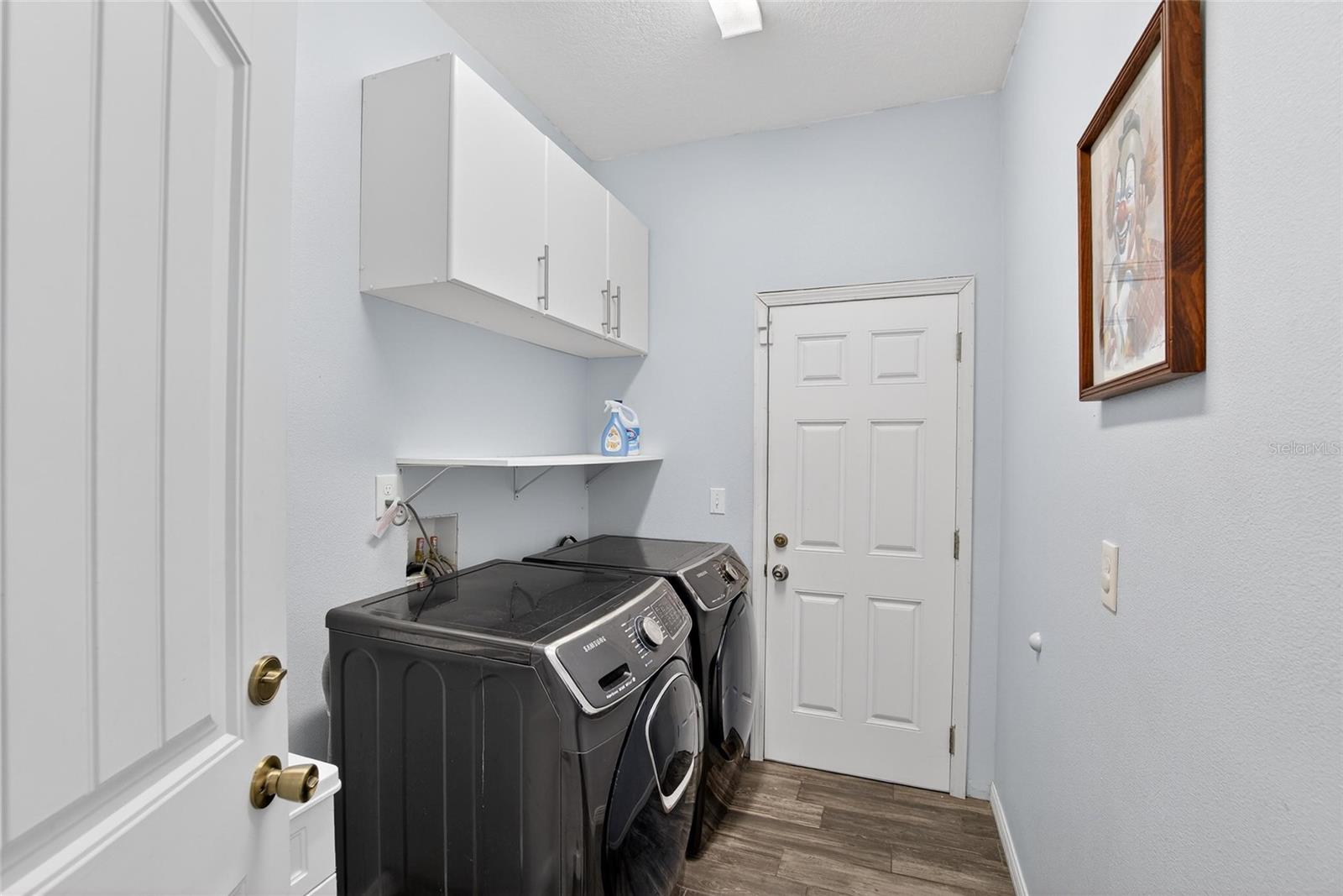 Image 15 of 30 For 730 Pinner Court