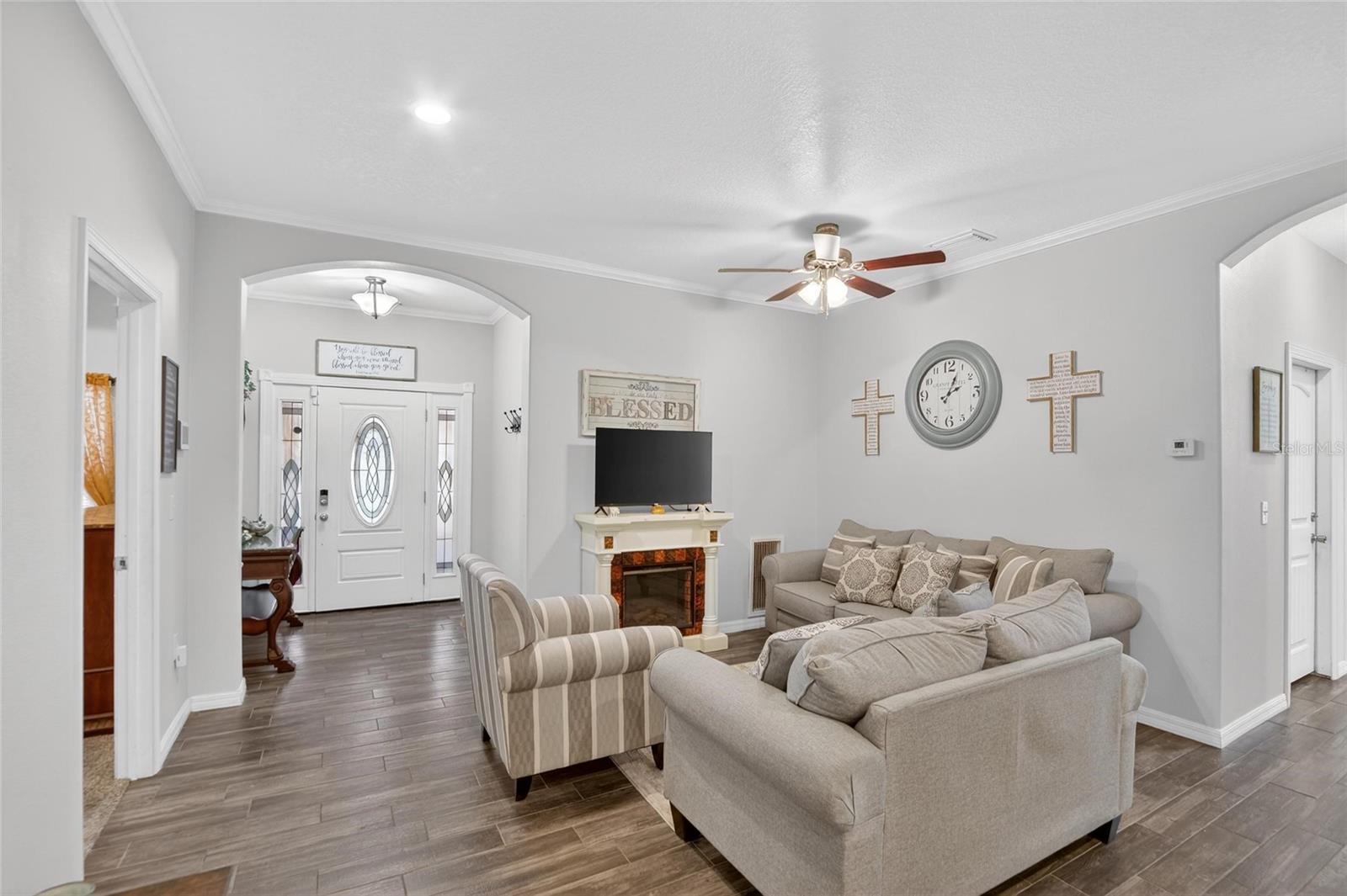 Image 4 of 30 For 730 Pinner Court