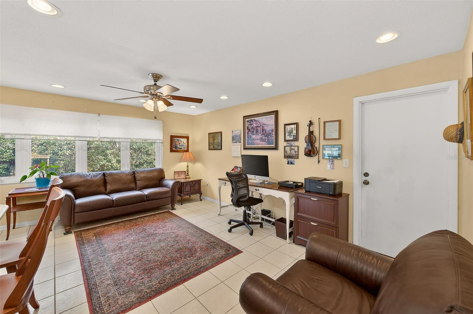 Image 17 of 48 For 3031 Rosemary Drive