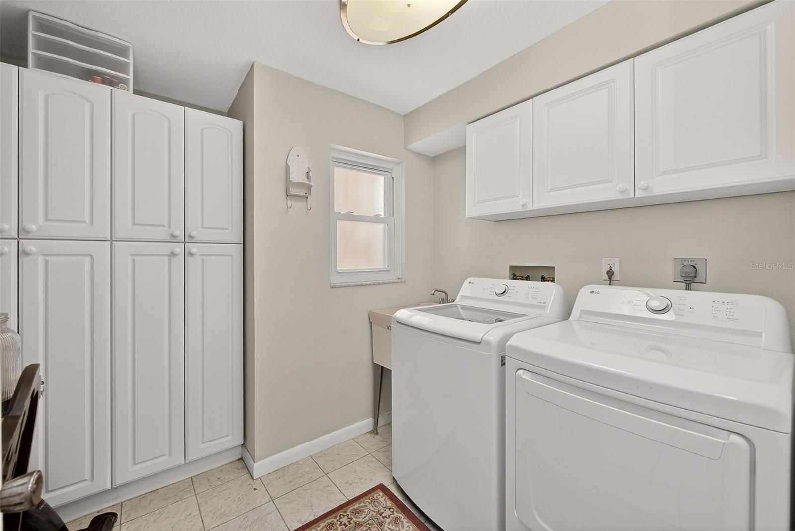 Image 30 of 48 For 3031 Rosemary Drive