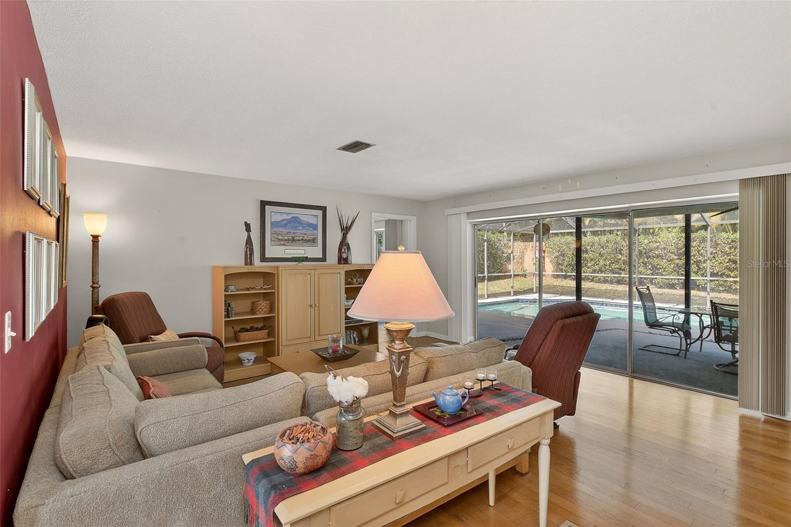 Image 4 of 48 For 3031 Rosemary Drive