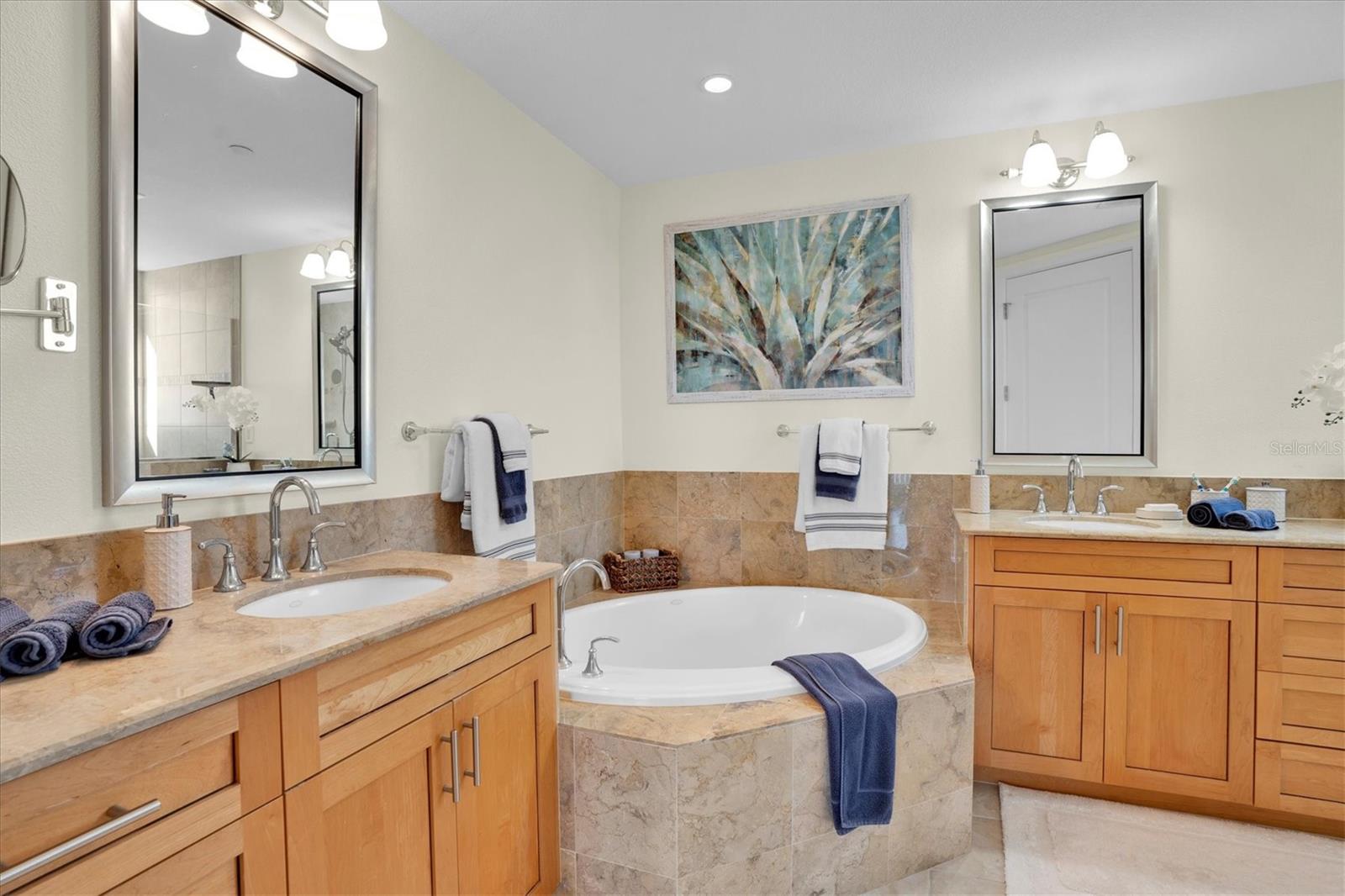 Image 14 of 37 For 331 Cleveland Street 1501