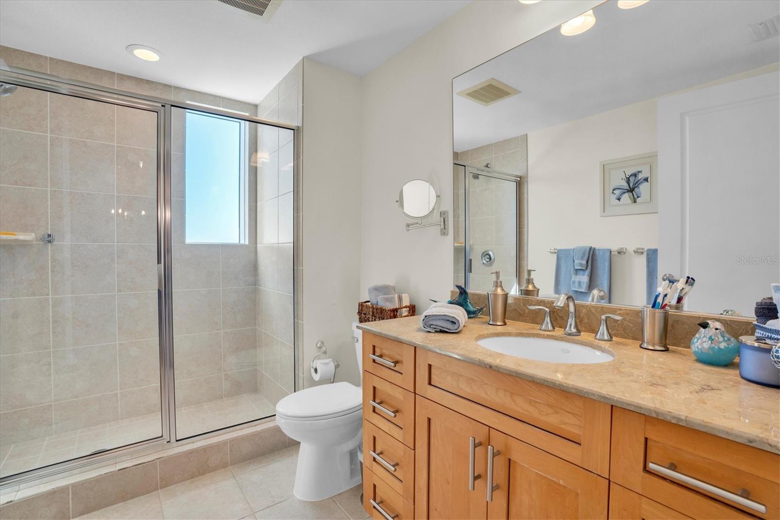 Image 18 of 37 For 331 Cleveland Street 1501