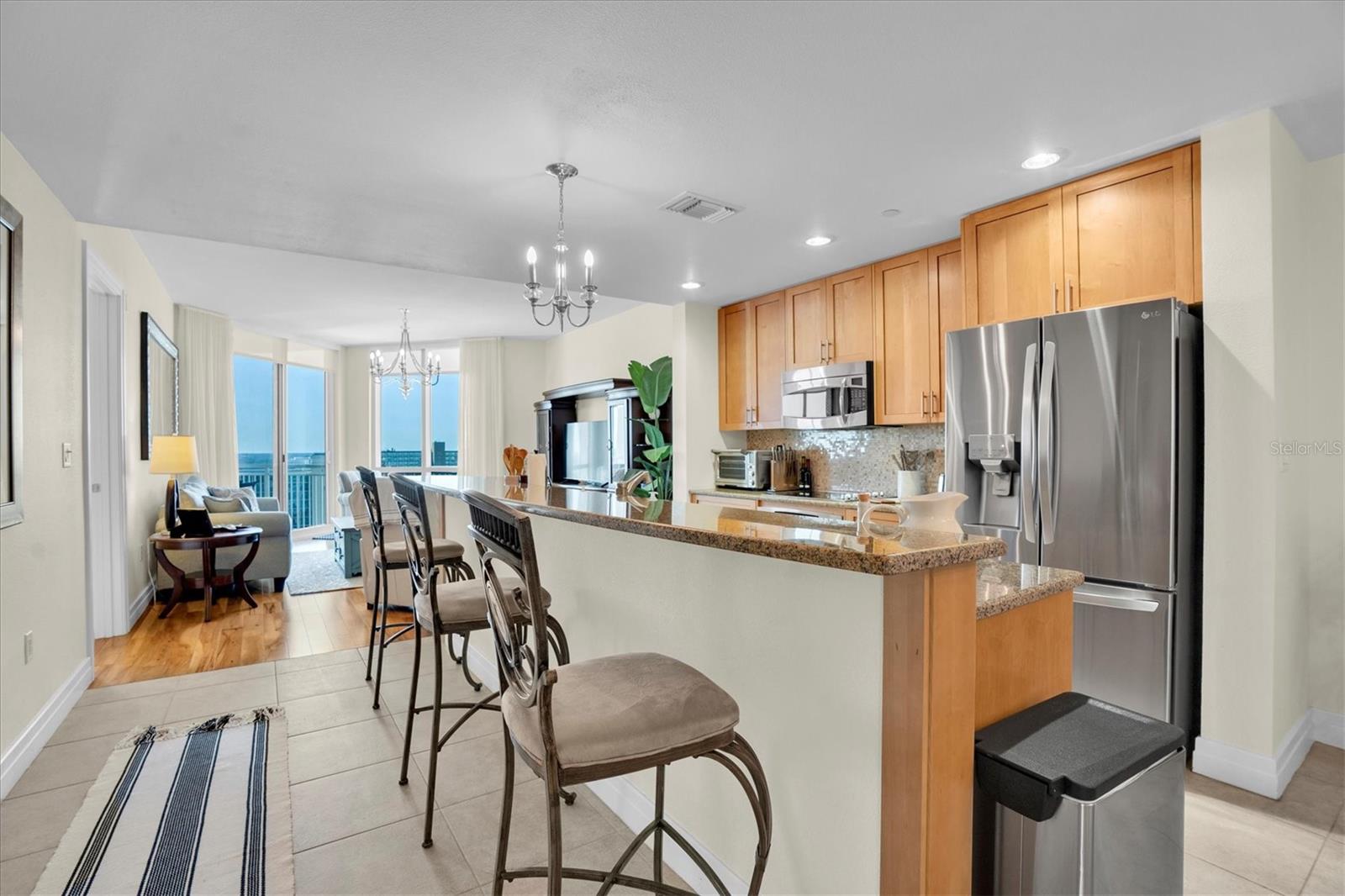 Image 5 of 37 For 331 Cleveland Street 1501